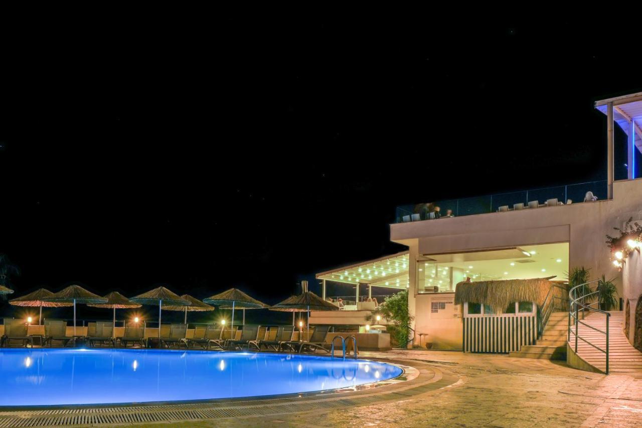 & Hotel