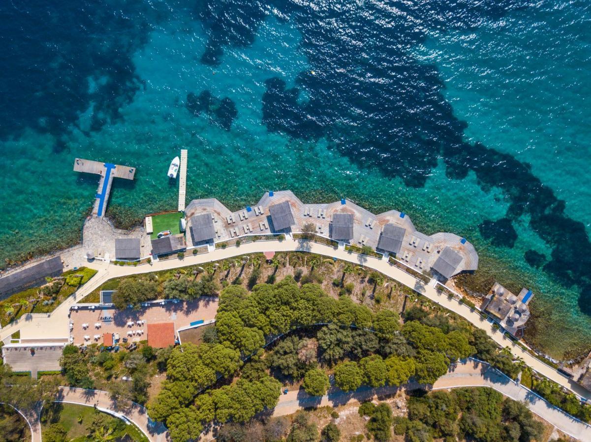 & Hotel 5*